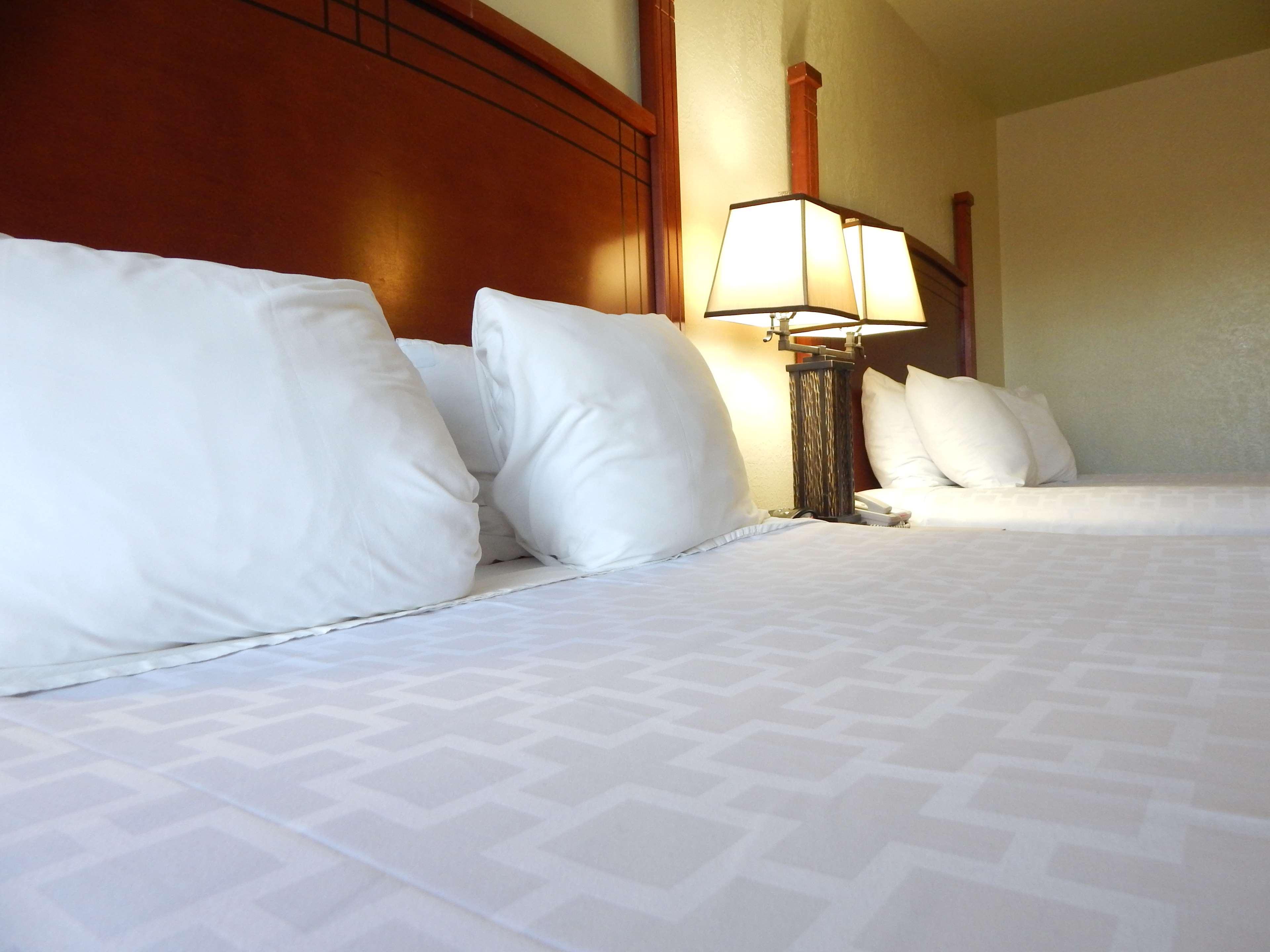 Surestay Plus By Best Western Лотон Екстер'єр фото
