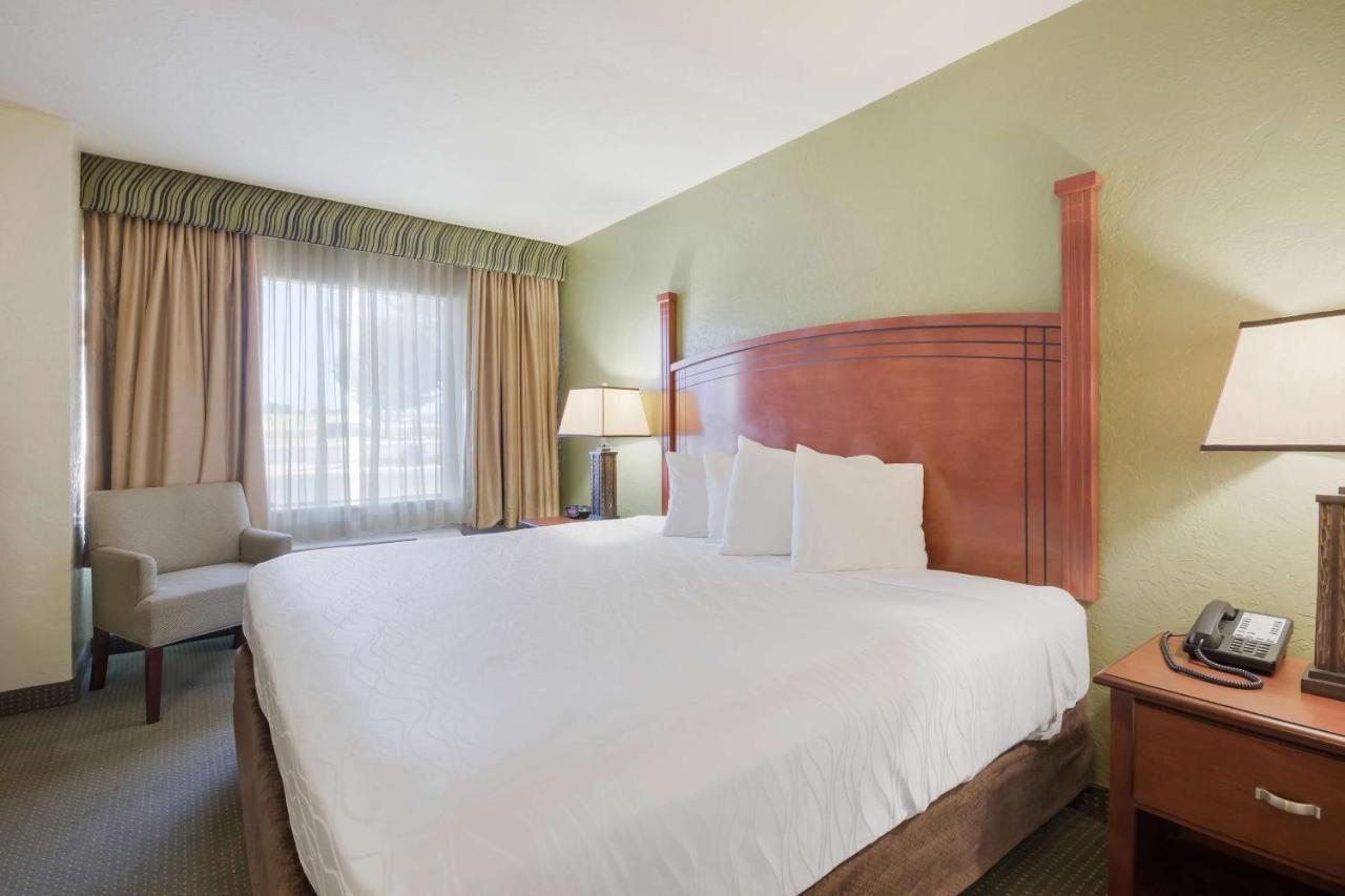 Surestay Plus By Best Western Лотон Екстер'єр фото