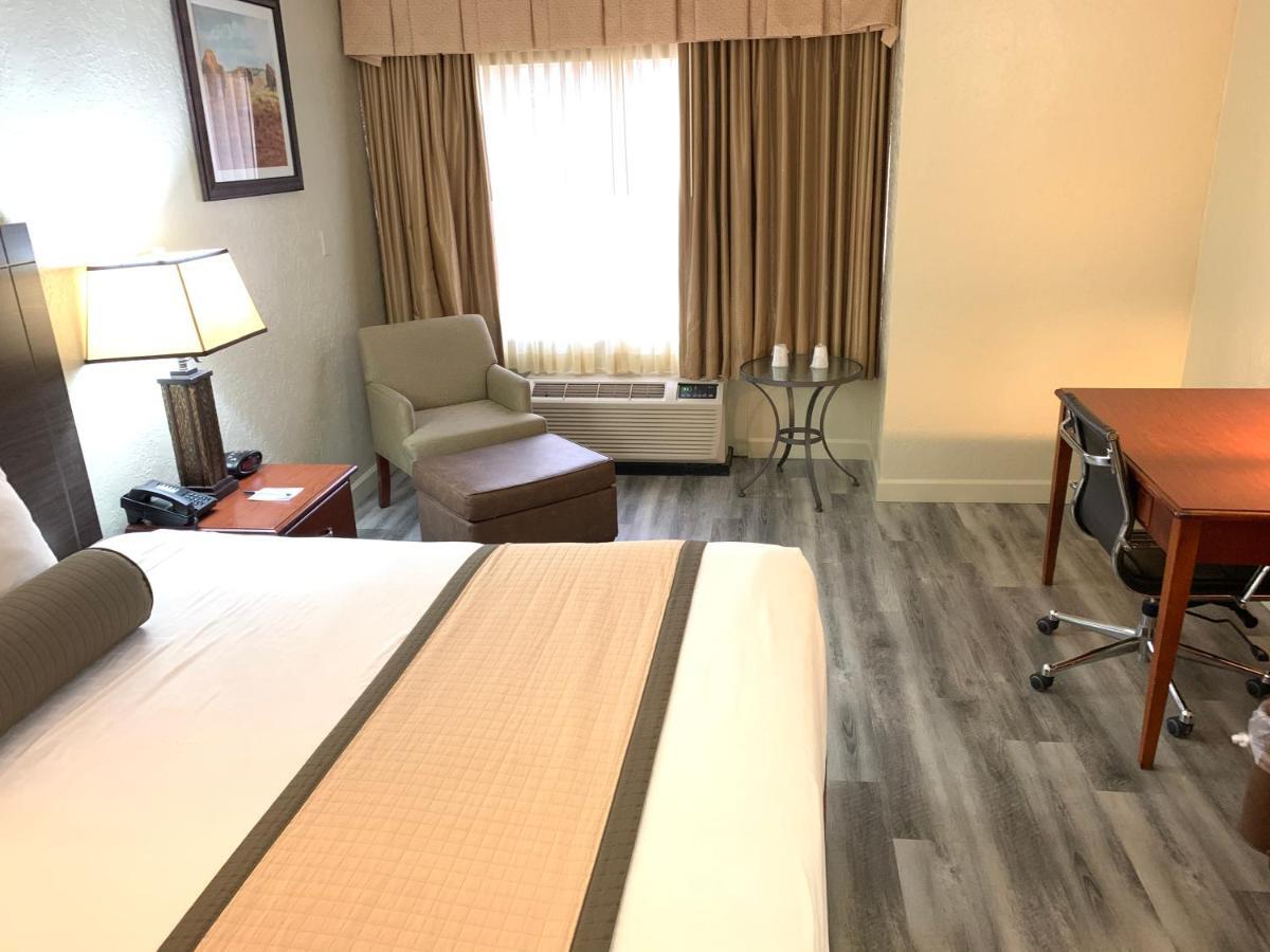 Surestay Plus By Best Western Лотон Екстер'єр фото